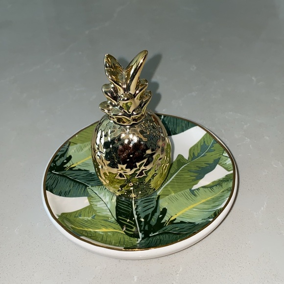 8 Oak Lane Pineapple Jewelry Dish - Picture 1 of 3